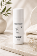 Retinol Nachtcreme Anti-Aging von Nimet, 50 ml Spender auf Marmor